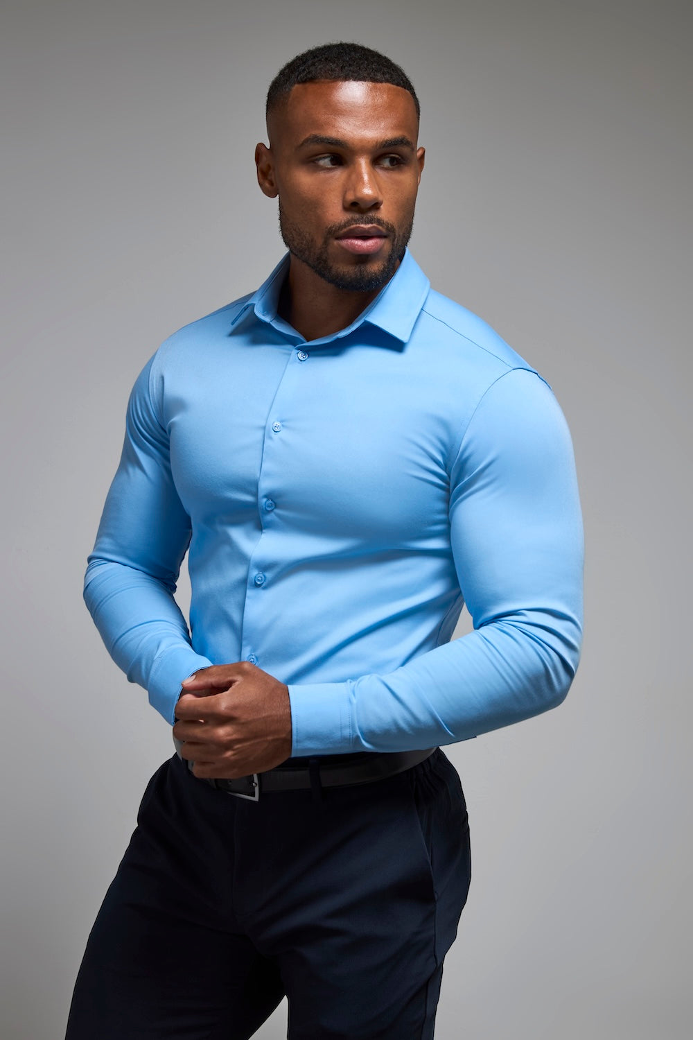Muscle Fit Dress Shirt in Mid Blue