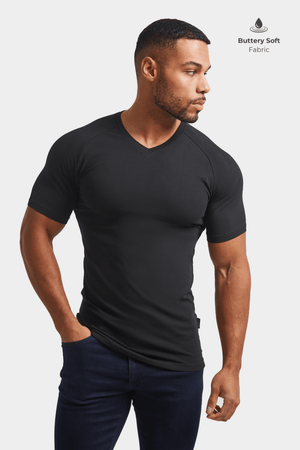 Premium Muscle Fit V-Neck in Black - TAILORED ATHLETE - ROW