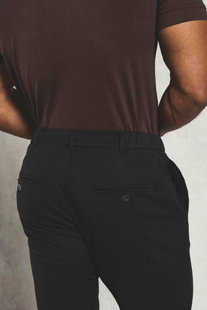 365 Muscle Fit Trouser in Black
