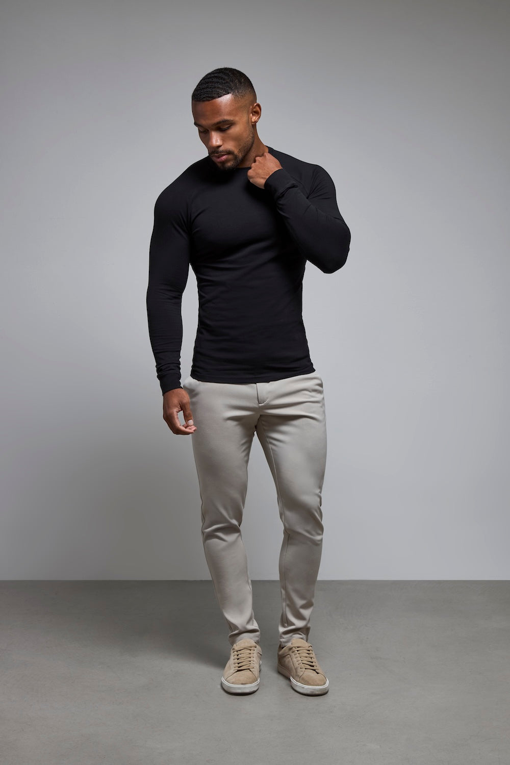 Muscle Fit Long Sleeve T-Shirt in Black
