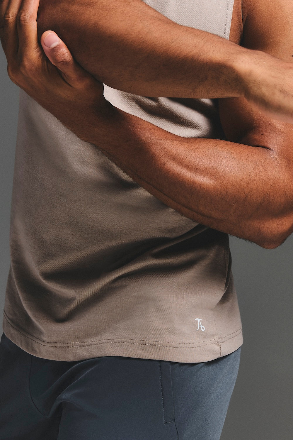 Essential Training Vest in Sand