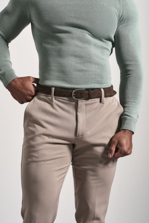 Muscle Fit Essential Trouser in Dark Stone