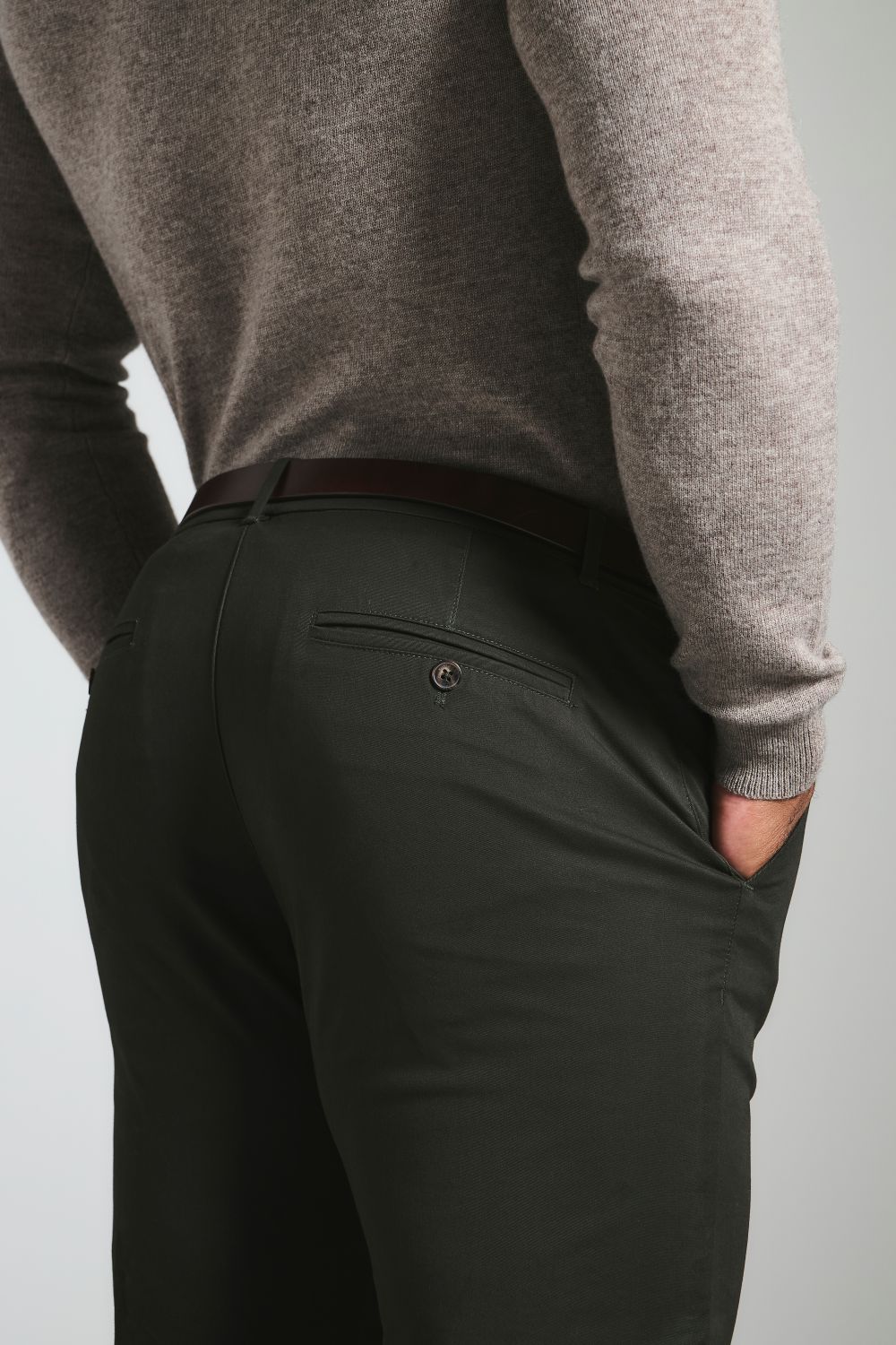 Muscle Fit Cotton Stretch Chino Trouser in Dark Khaki