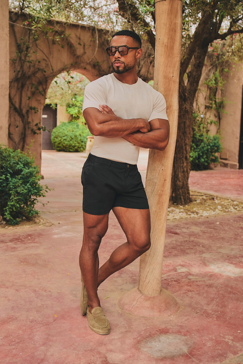 Muscle Fit Stretch Chino Shorts - Shorter Length in Black