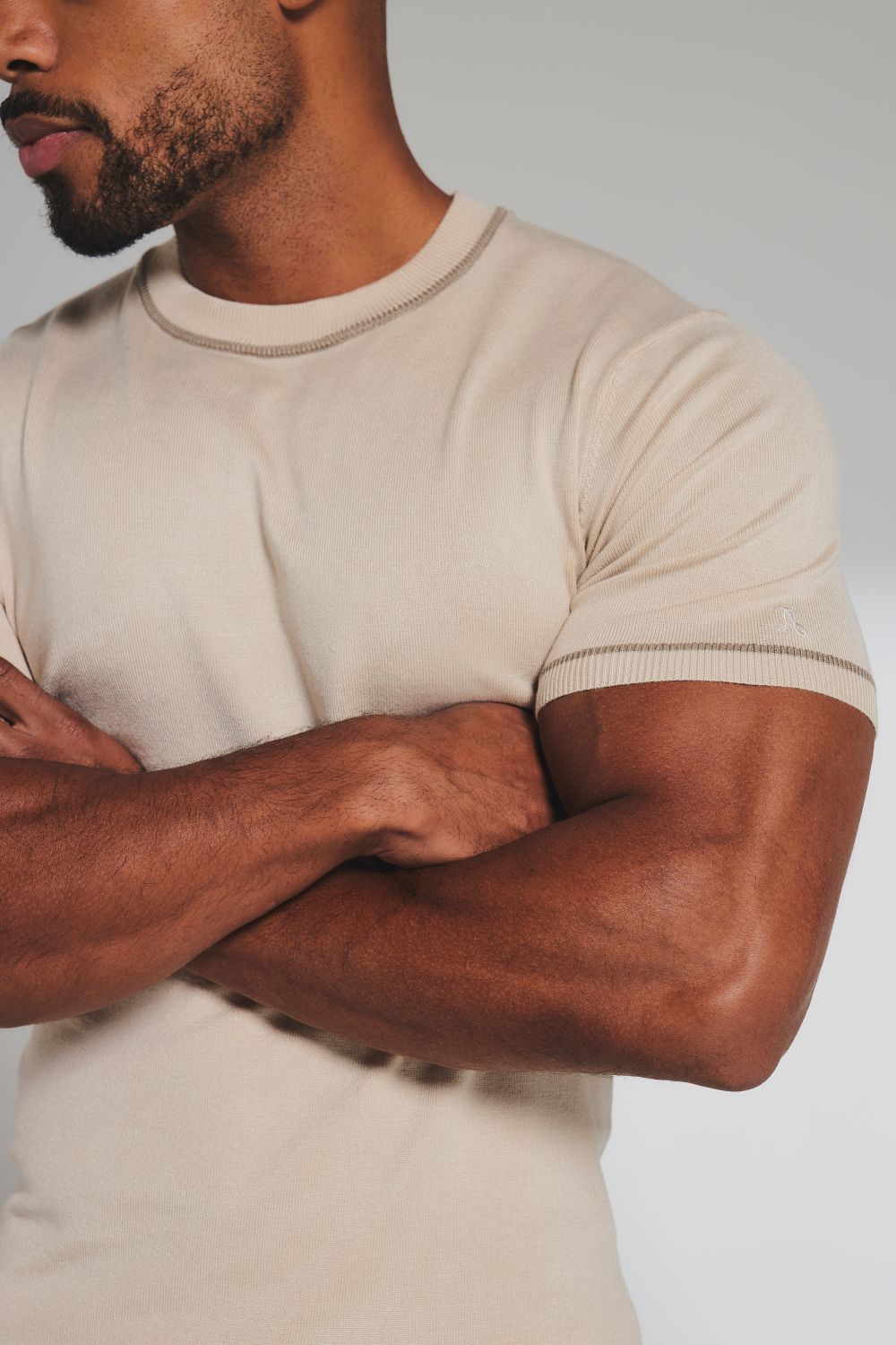Contrast Tipped Knitted T-Shirt in Light Stone