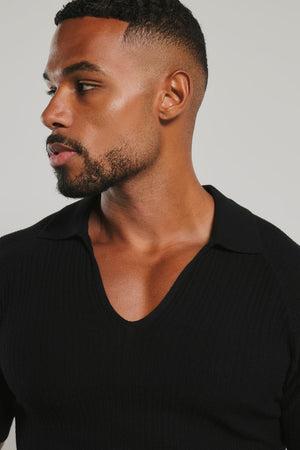 Textured Knitted V-Neck Open Collar Polo Shirt in Black