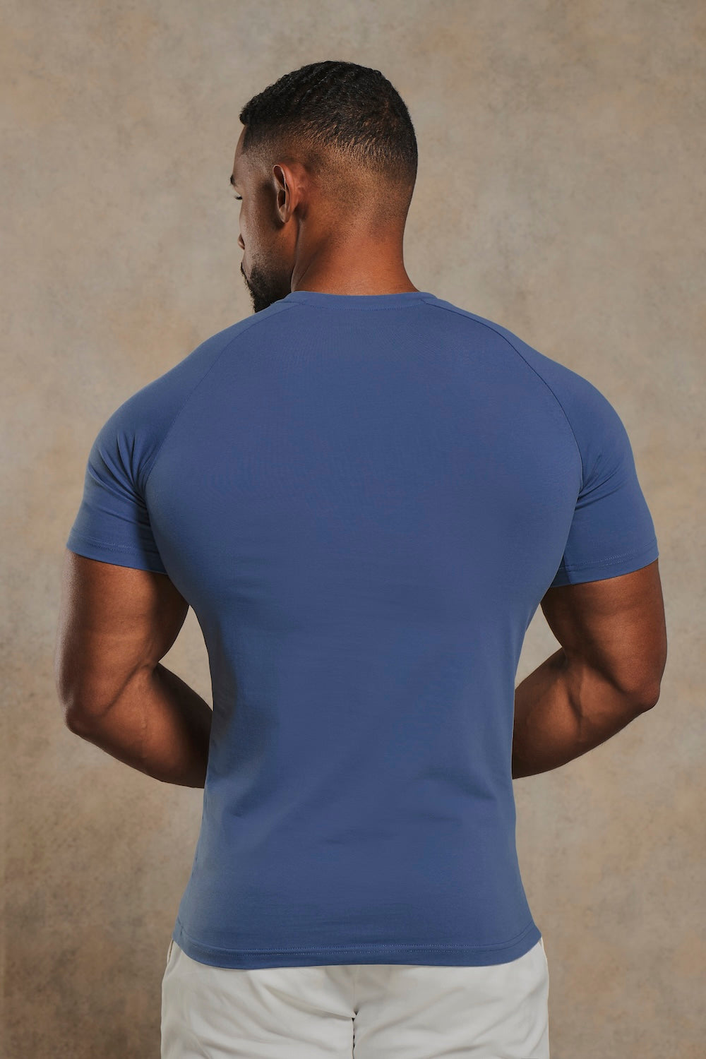 Muscle Fit T-Shirt in Airforce