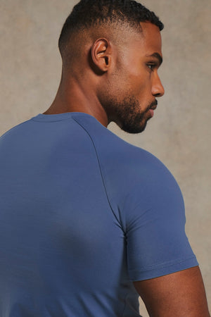 Muscle Fit T-Shirt in Airforce