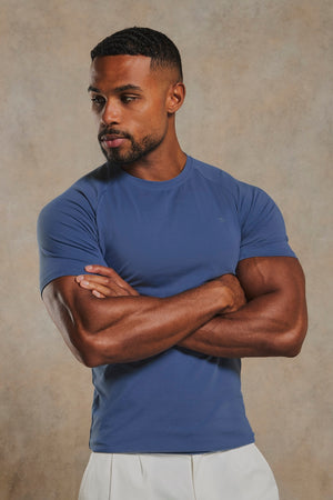 Muscle Fit T-Shirt in Airforce