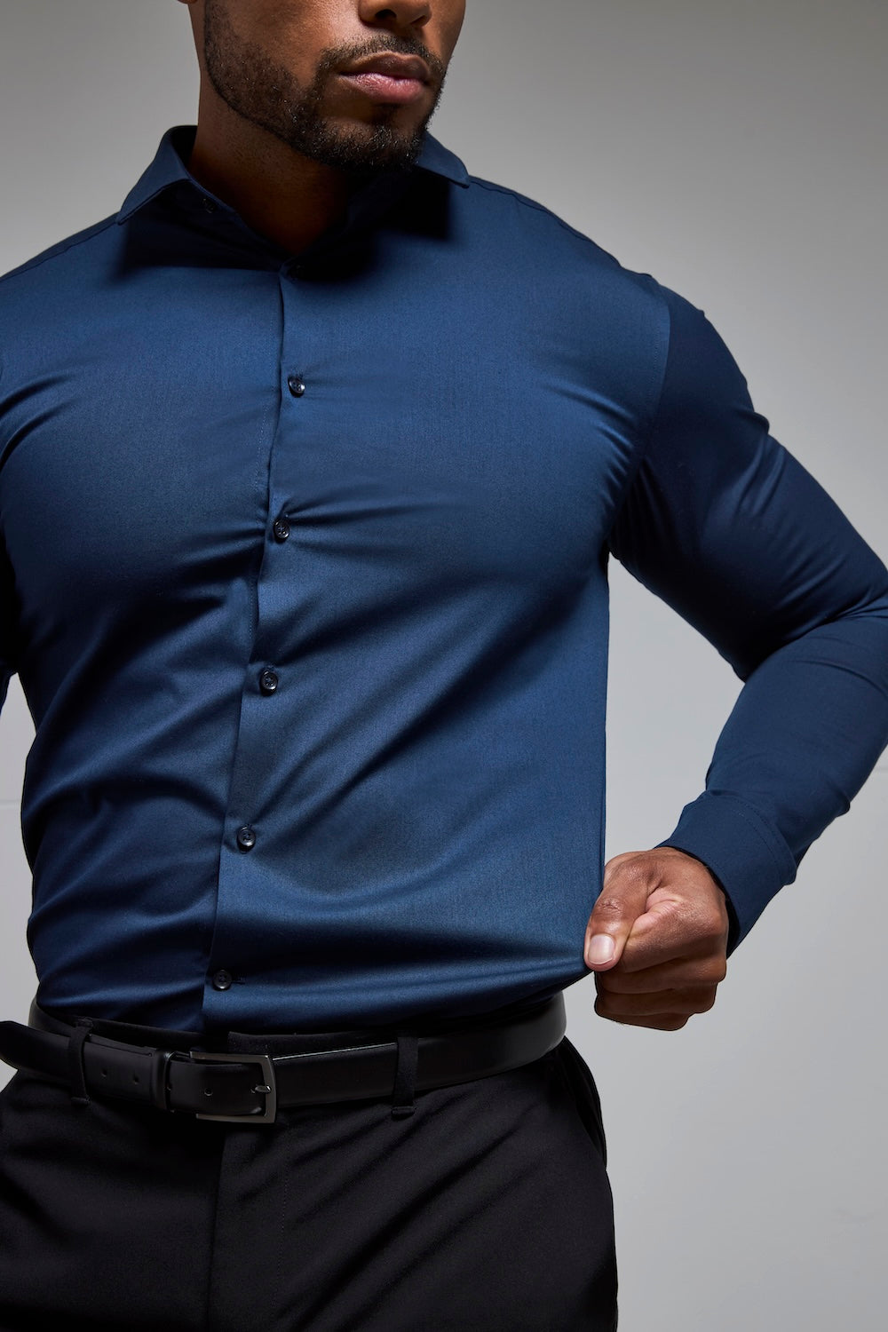 Muscle Fit Dress Shirt in Navy Blue