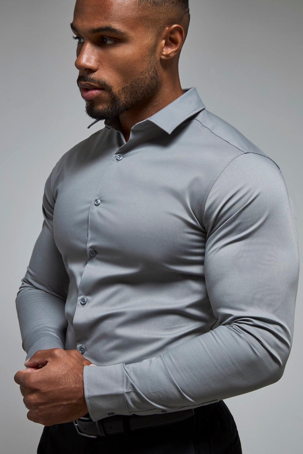Muscle Fit Dress Shirt in Grey
