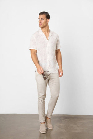 Printed Shirt in Stone Faded Tropical Leaves - TAILORED ATHLETE - ROW
