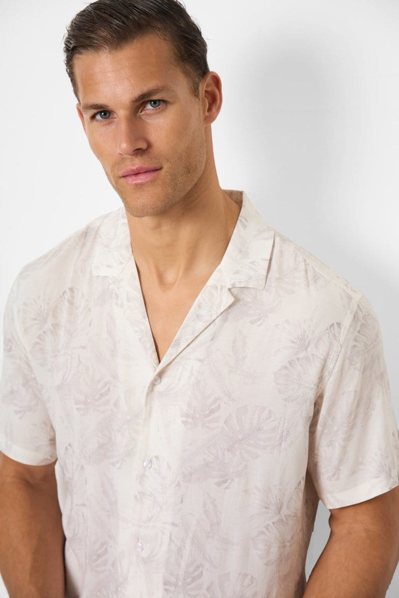 Printed Shirt in Stone Faded Tropical Leaves - TAILORED ATHLETE - ROW