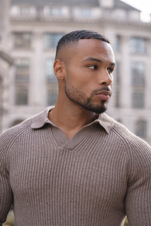 Fisherman Rib Open Collar Polo Shirt in Brown