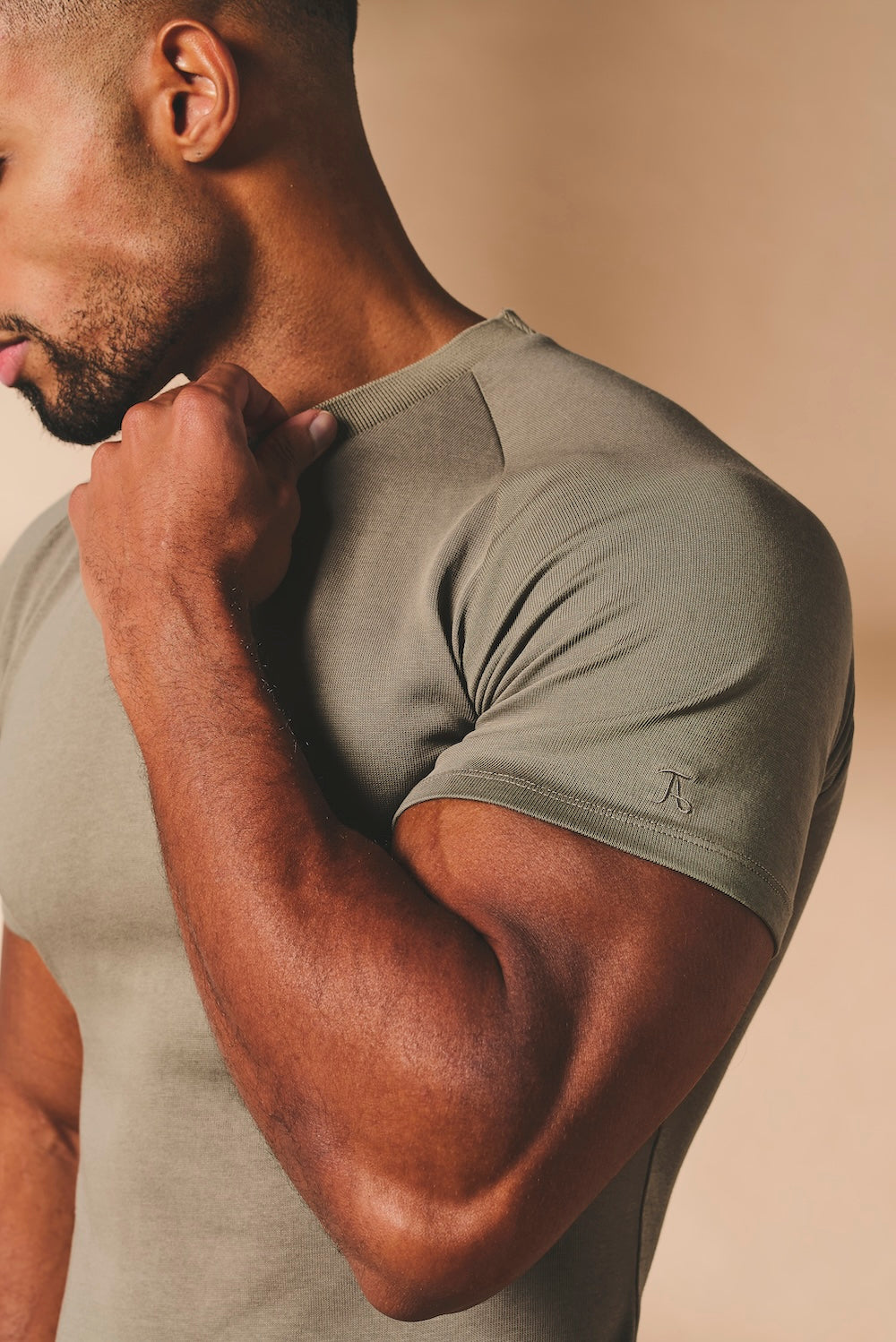 Knit Look T-Shirt in Khaki