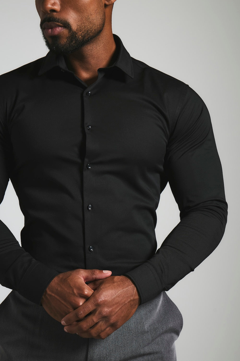 Muscle Fit Dress Shirt in Black