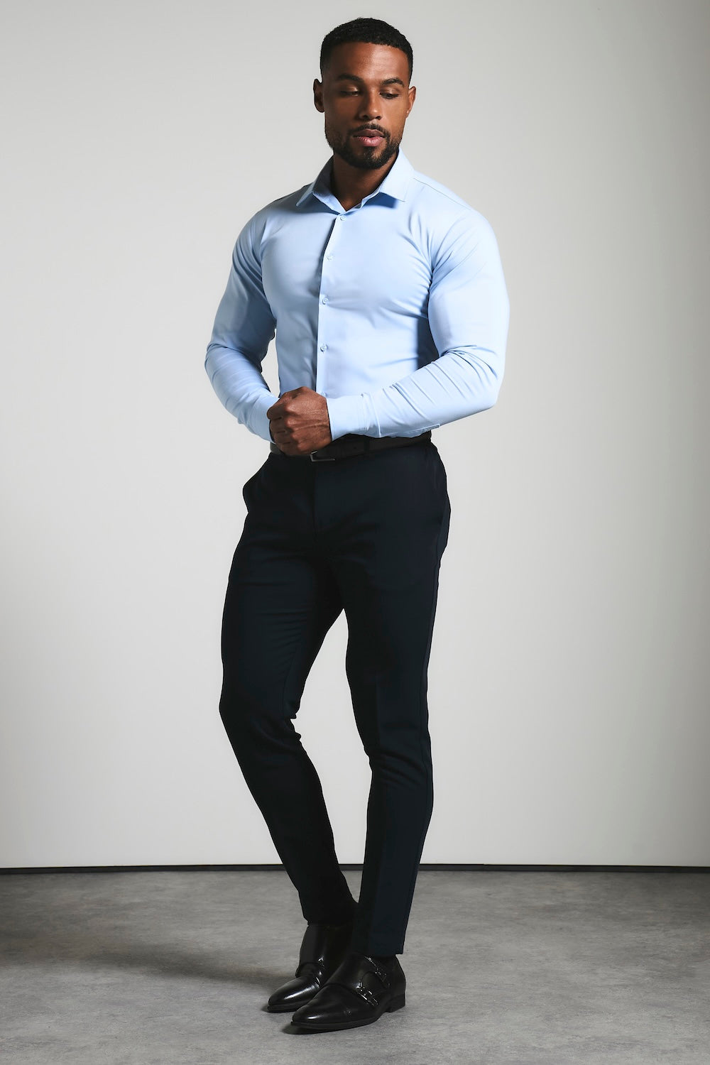 Muscle Fit Dress Shirt in Light Blue