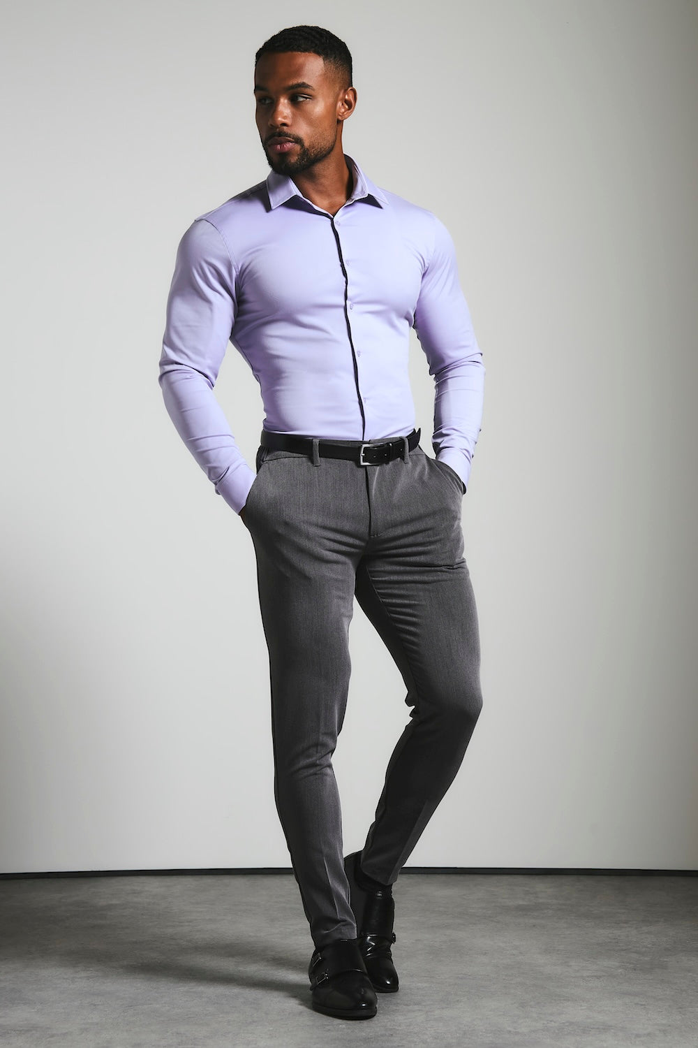 Muscle Fit Dress Shirt in Lilac