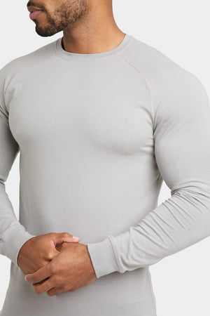 Muscle Fit Long Sleeve T-Shirt in Concrete Grey - TAILORED ATHLETE - ROW