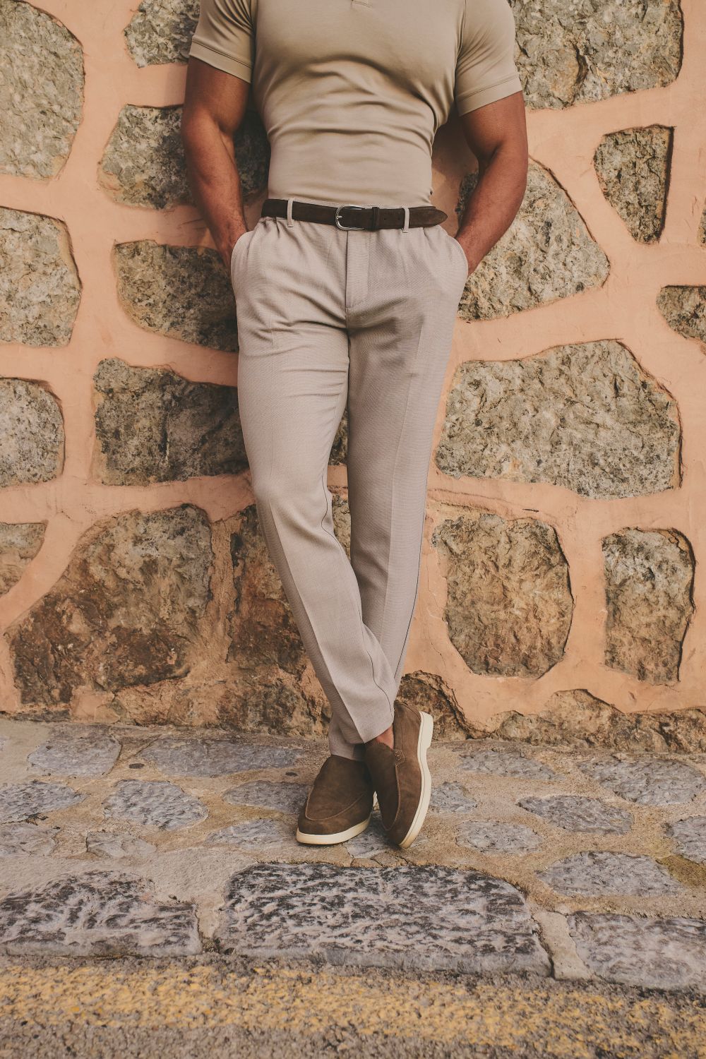 Lightweight Semi-plain Trousers in Taupe