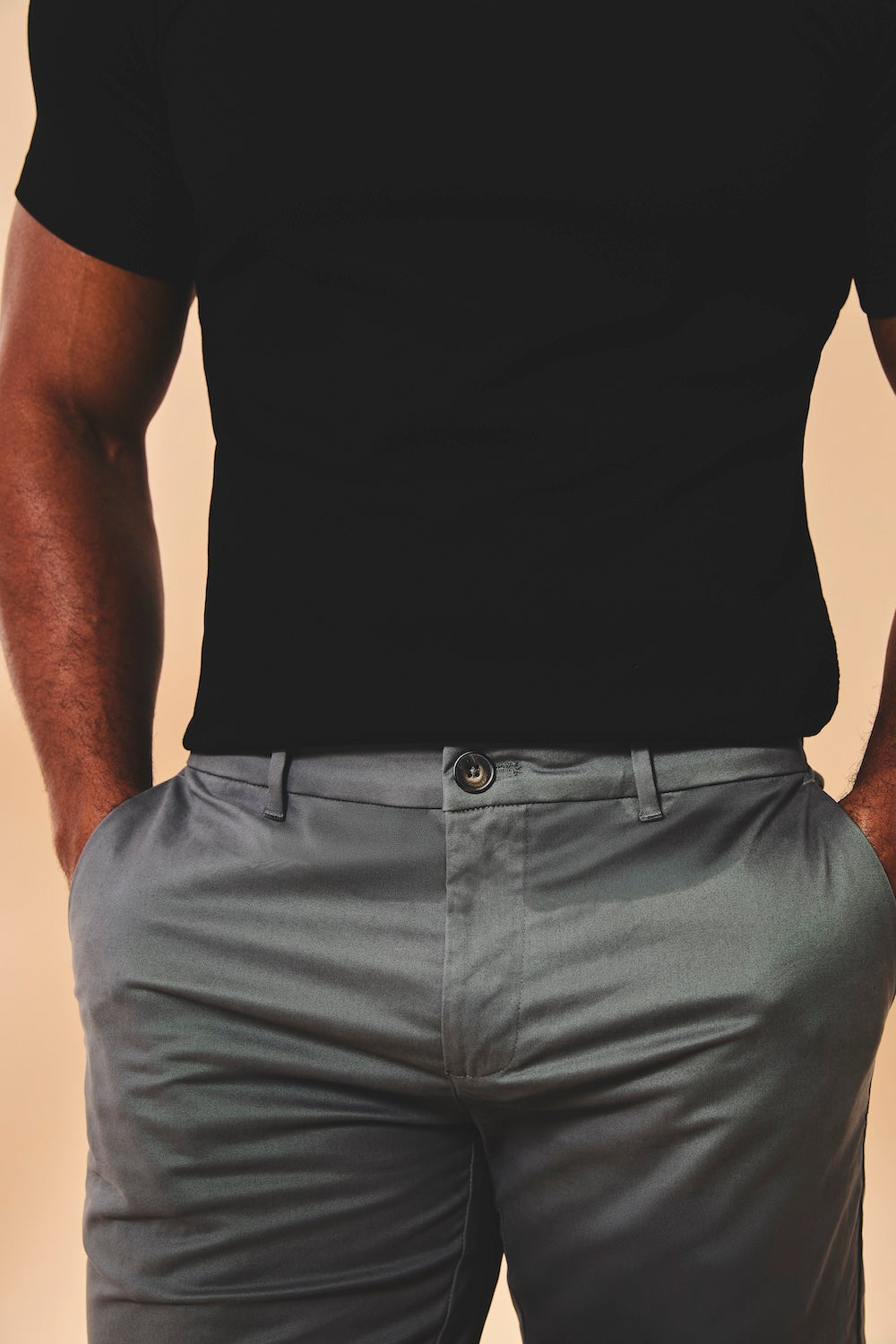 Muscle Fit Stretch Chino Shorts in Dark Pewter