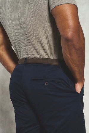 Muscle Fit Cotton Stretch Chino Trouser in Navy