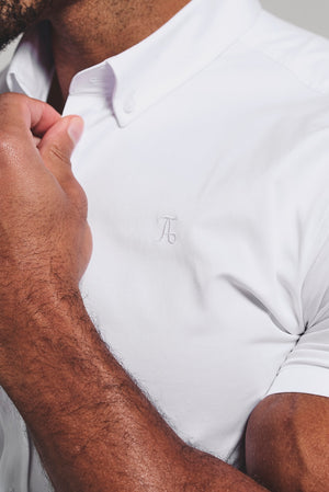 Muscle Fit Short Sleeve Signature Shirt in White