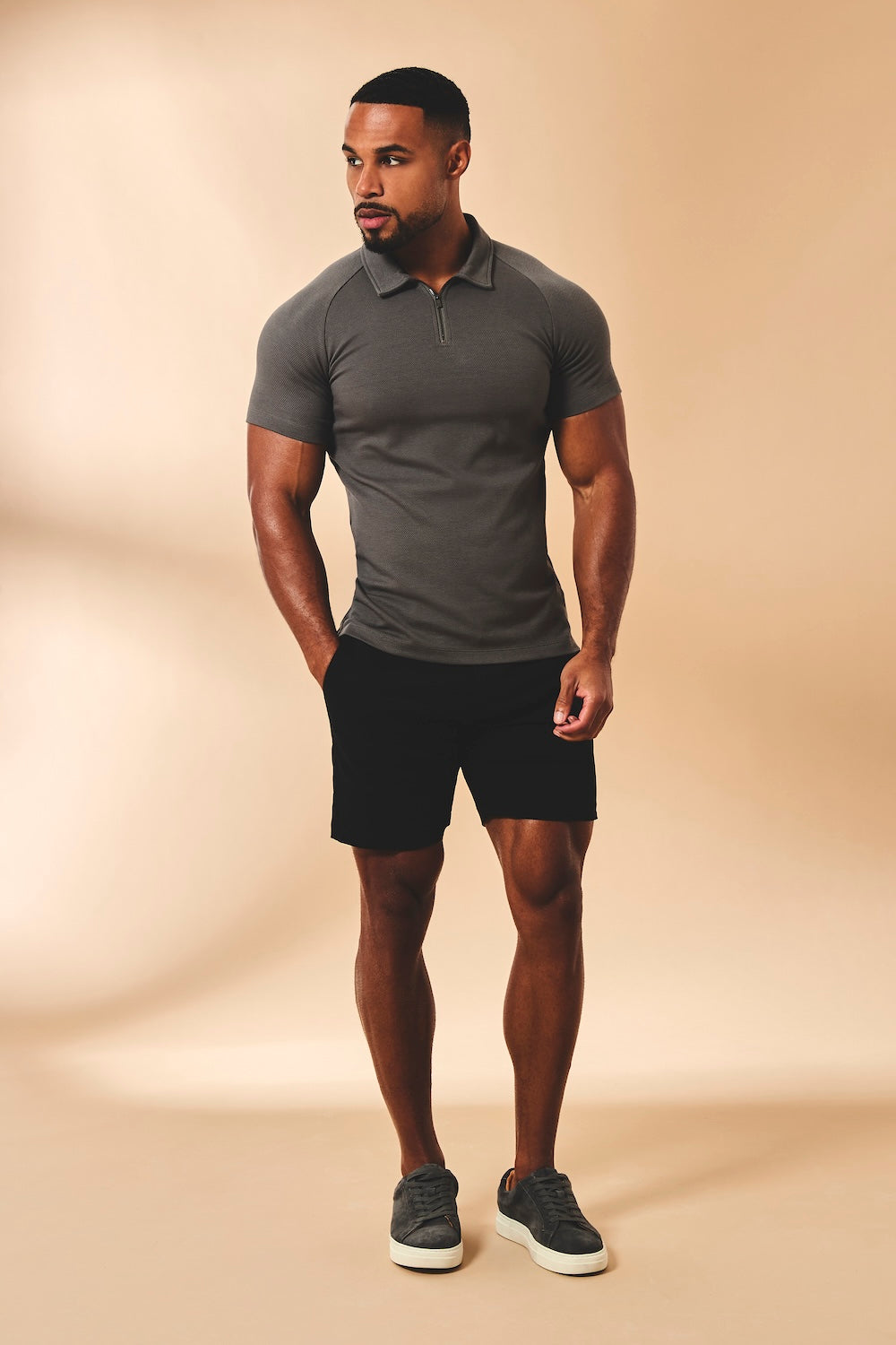 Muscle Fit Stretch Chino Shorts in Black