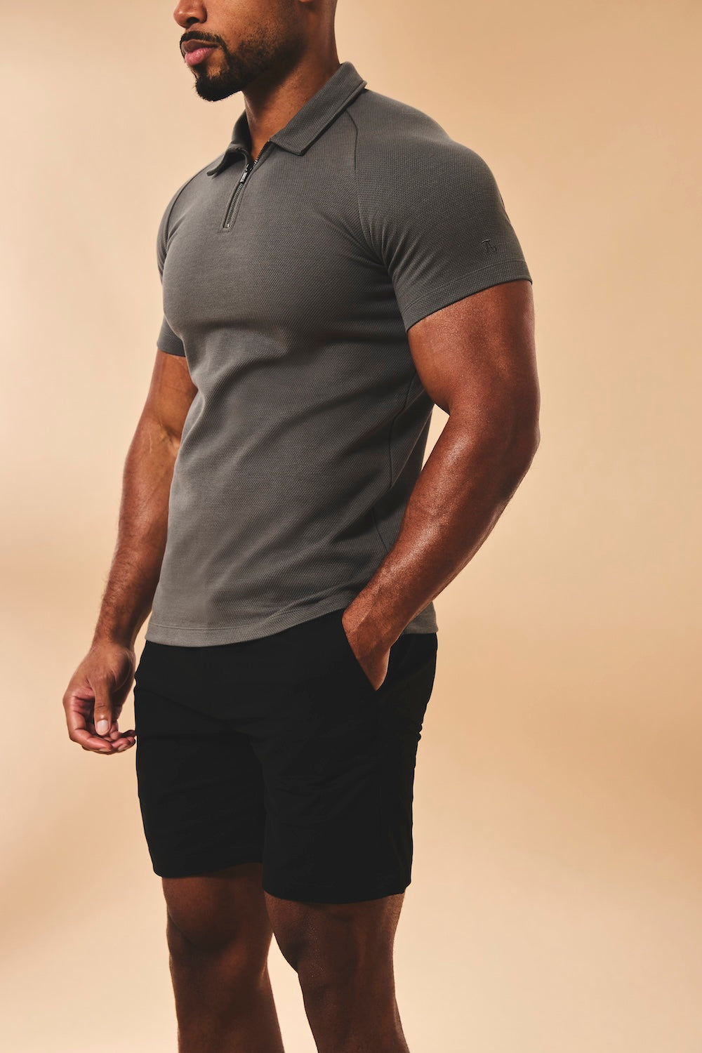 Muscle Fit Stretch Chino Shorts in Black