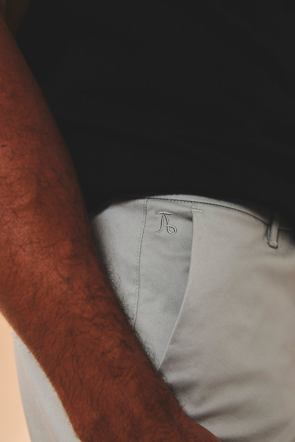 Muscle Fit Stretch Chino Shorts - Shorter Length in Pale Grey