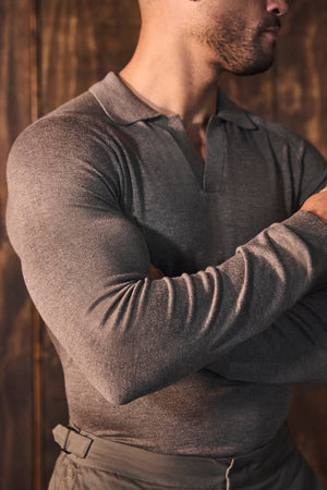 Open Collar Knitted Polo Shirt in Brown Marl