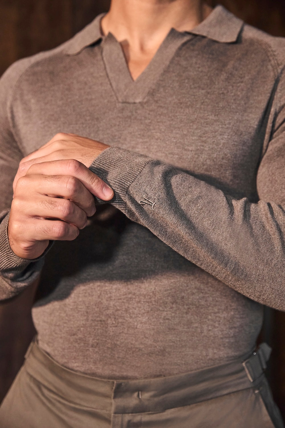 Open Collar Knitted Polo Shirt in Brown Marl