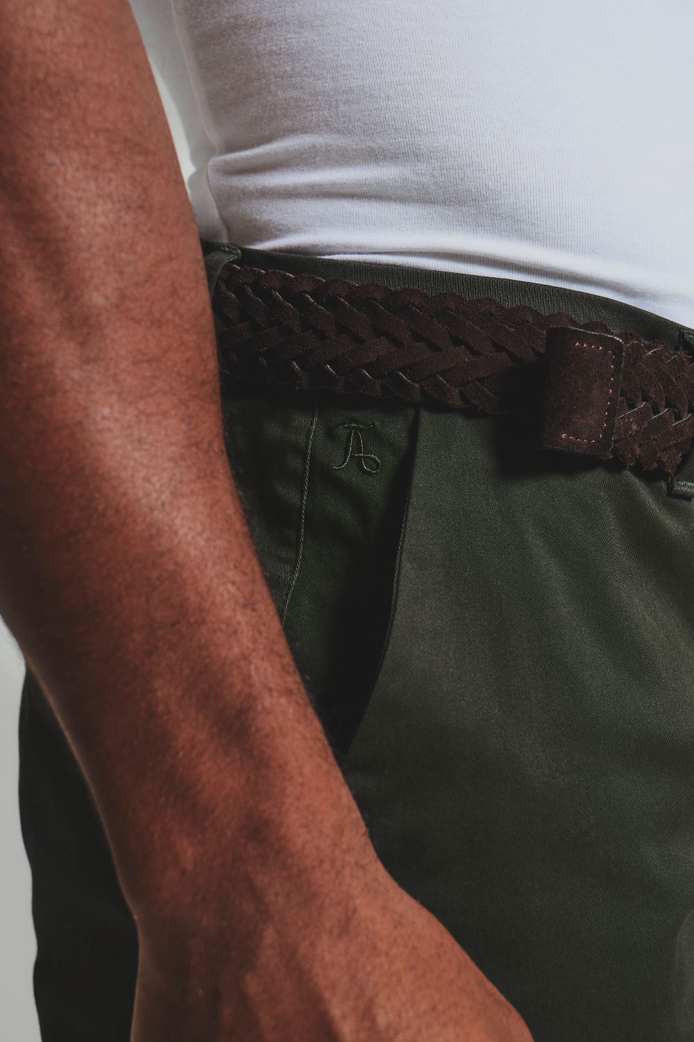 Muscle Fit Stretch Chino Shorts - Shorter Length in Dark Khaki