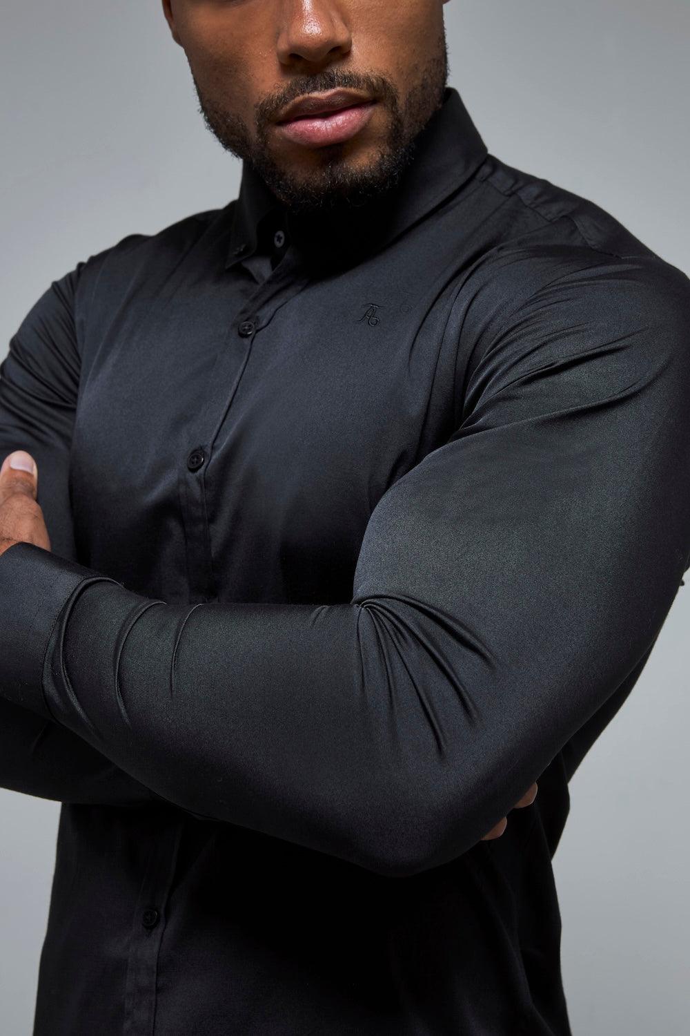 Muscle Fit Signature Shirt 2.0 in Black