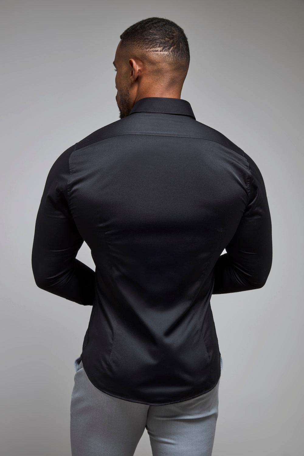 Muscle Fit Signature Shirt 2.0 in Black