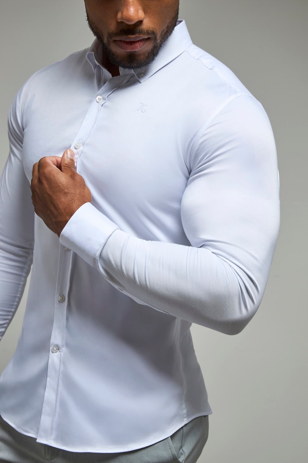 Muscle Fit Signature Shirt 2.0 in White