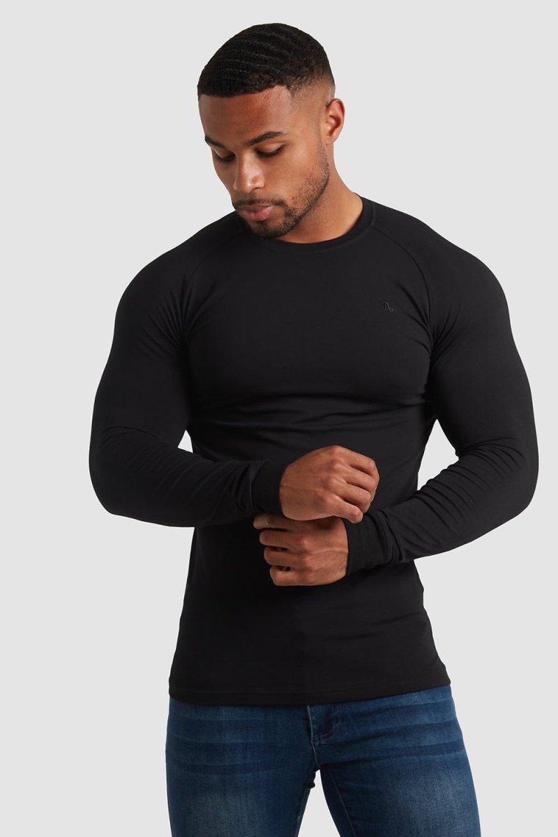 Muscle Fit T-Shirt in Black - TAILORED ATHLETE - ROW