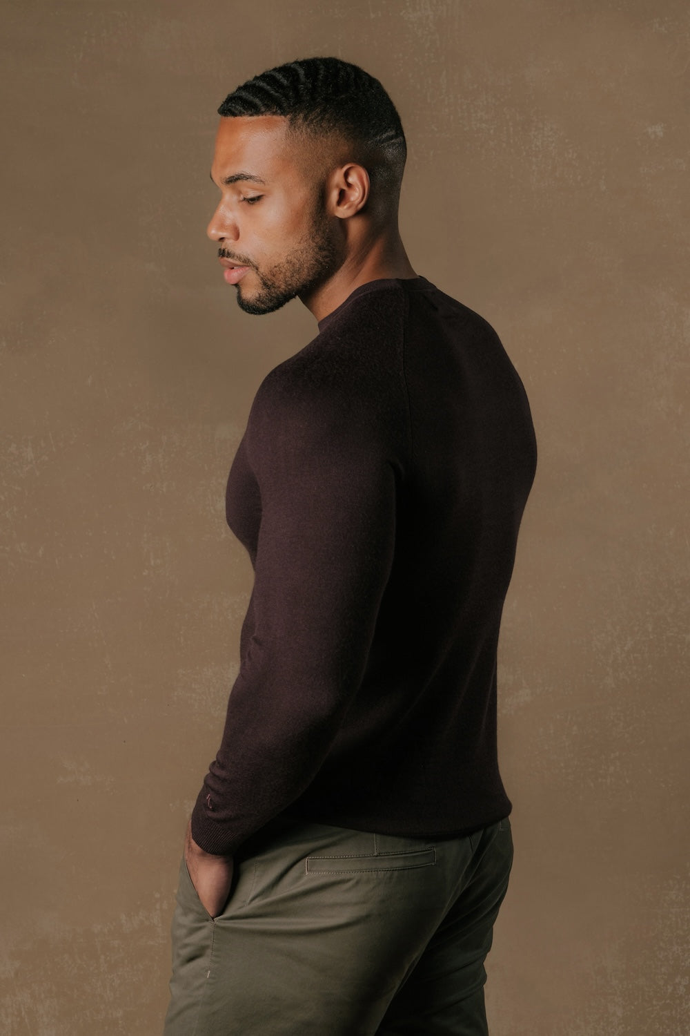 Extra Fine Merino Wool Crew Neck Jumper in Dark Bordeaux