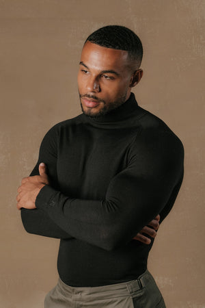 Extra Fine Merino Wool Roll Neck Jumper in Black