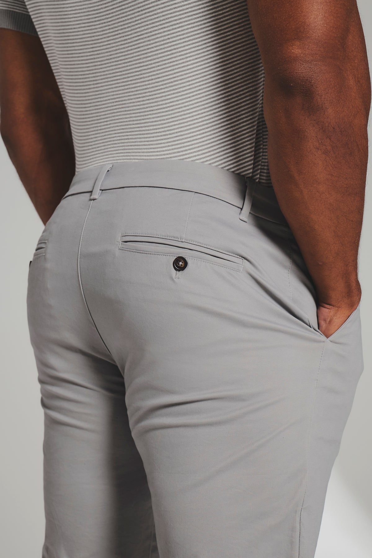 Muscle Fit Cotton Stretch Chino Trouser in Pale Grey