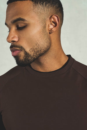 Fine Tipped T-Shirt in Chocolate and Black