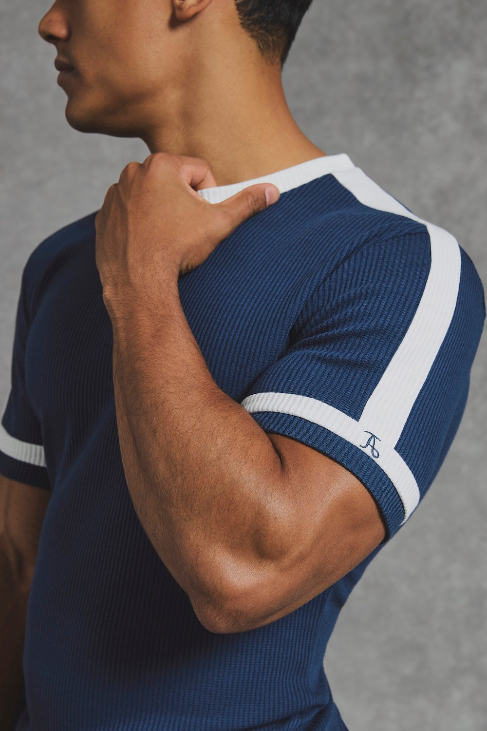Textured Colour Blocked T-Shirt in Navy and White