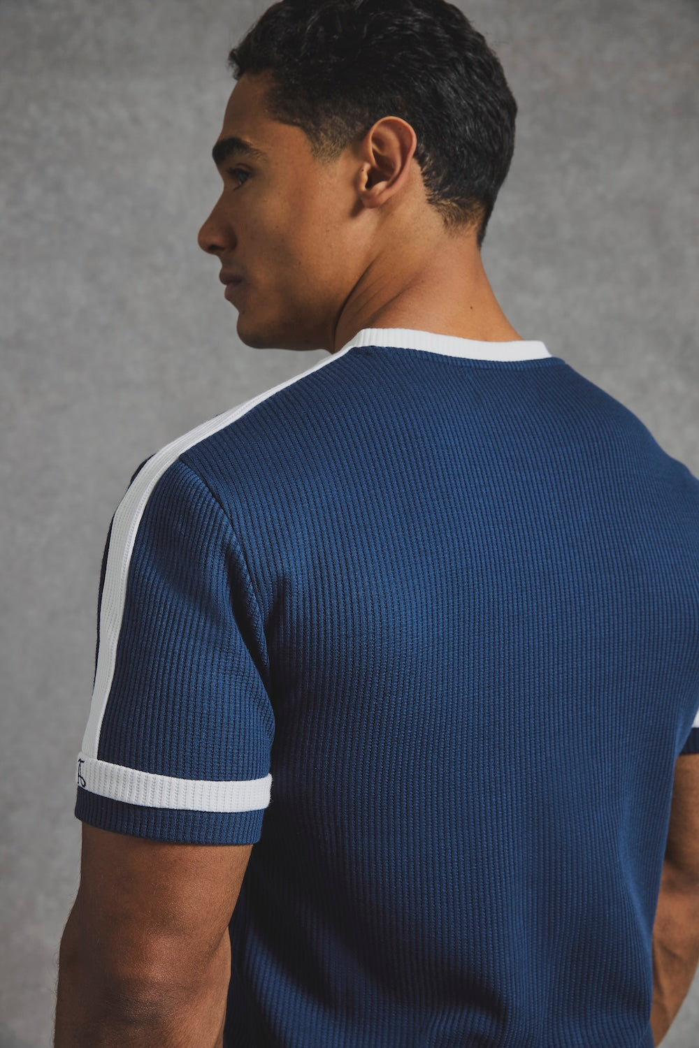 Textured Colour Blocked T-Shirt in Navy and White
