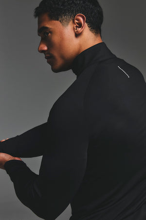 Training Quarter Zip in Black