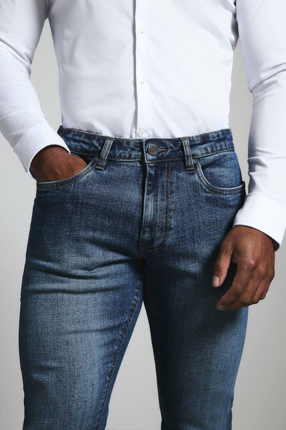Muscle Fit Stretch Jeans in Mid Blue