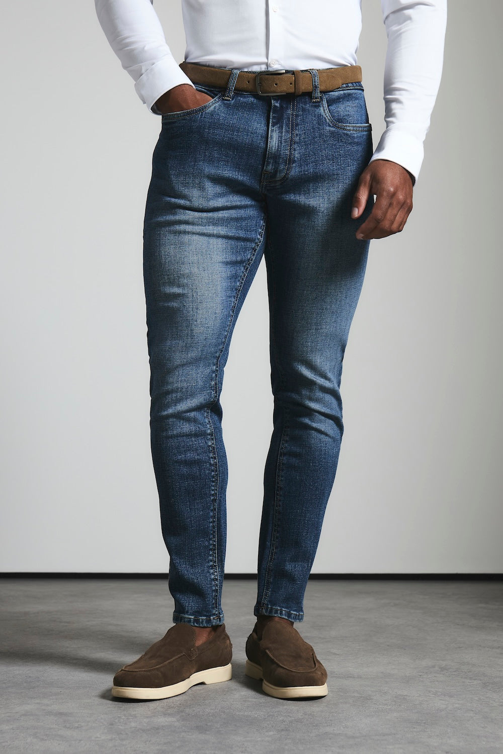 Muscle Fit Stretch Jeans in Mid Blue