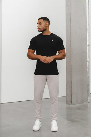 Premium Muscle Fit T-Shirt in Black - TAILORED ATHLETE - ROW