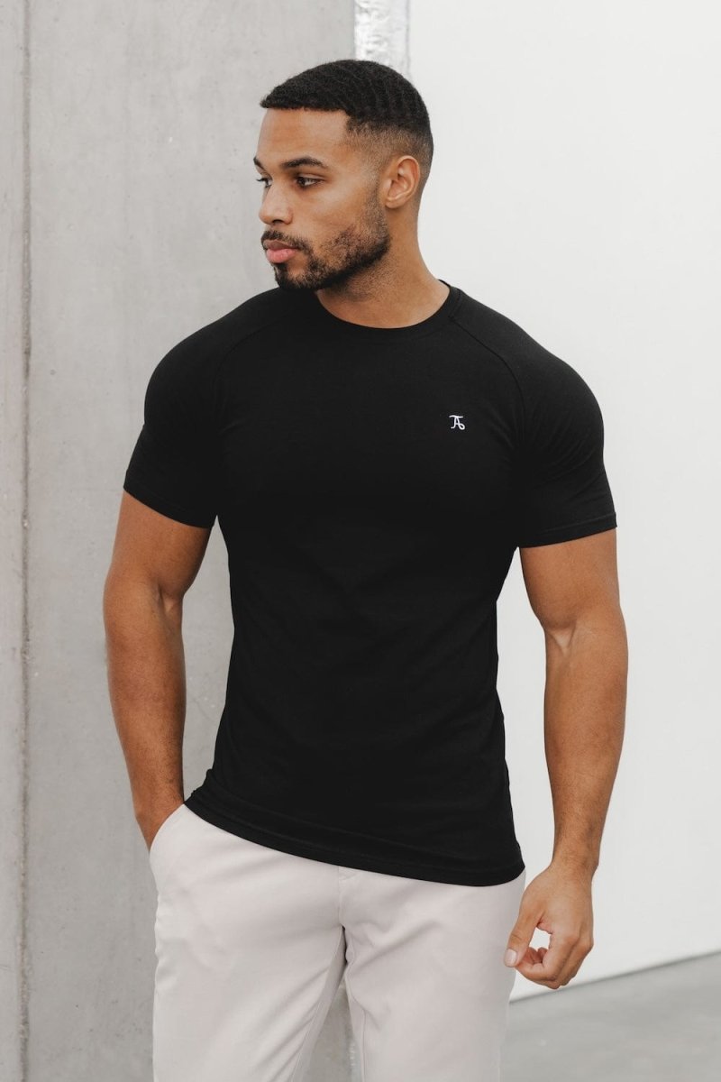 Premium Muscle Fit T-Shirt in Black - TAILORED ATHLETE - ROW