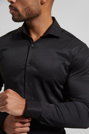 Cutaway Collar Twill Shirt in Black - TAILORED ATHLETE - ROW