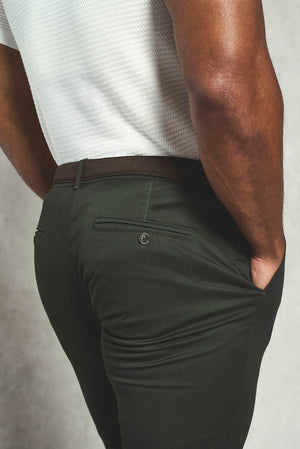 Muscle Fit Cotton Stretch Chino Trouser in Dark Khaki